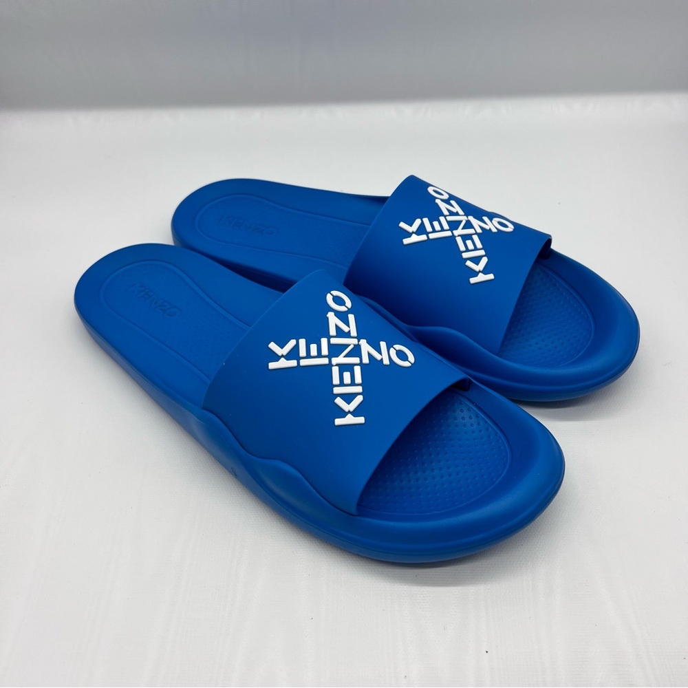 KENZO
Logo Pool Slide Sandals